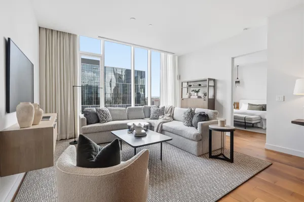 $1,290,000 | 160 2nd Avenue South, Unit 2104, Nashville, TN 37201