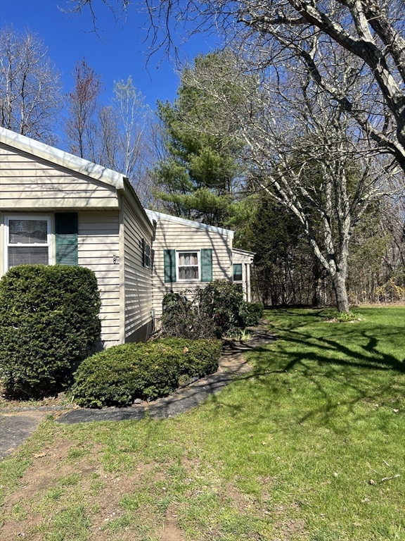 9 Christian Avenue Hudson, MA 01749 - Photo 5 of 22