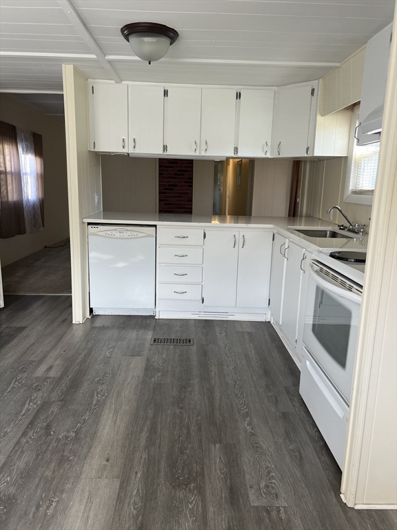 9 Christian Avenue Hudson, MA 01749 - Photo 7 of 22