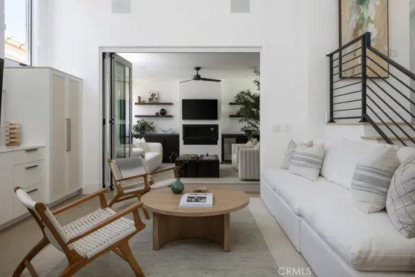$3,100,000 | 428 Fernleaf Avenue, Unit 1/2, Corona del Mar, CA 92625