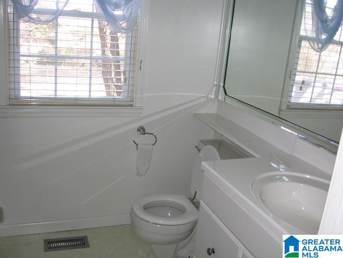 446 Raleigh Avenue Birmingham, AL 35209 - Photo 8 of 8