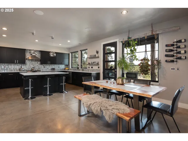 $3,500,000 | 21060 Knott Road, Bend, OR 97702