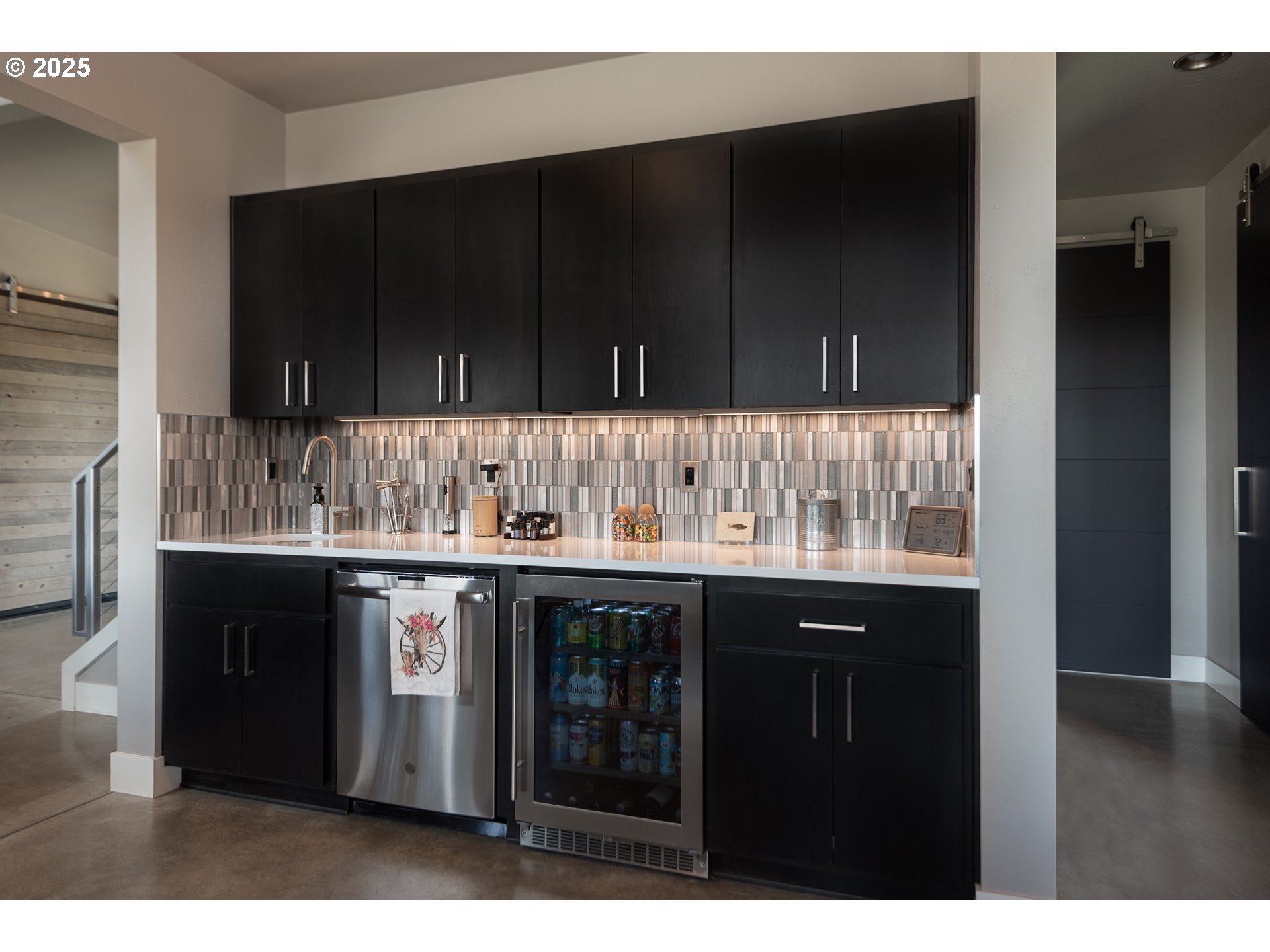 21060 Knott Road Bend, OR 97702 - Photo 17 of 48