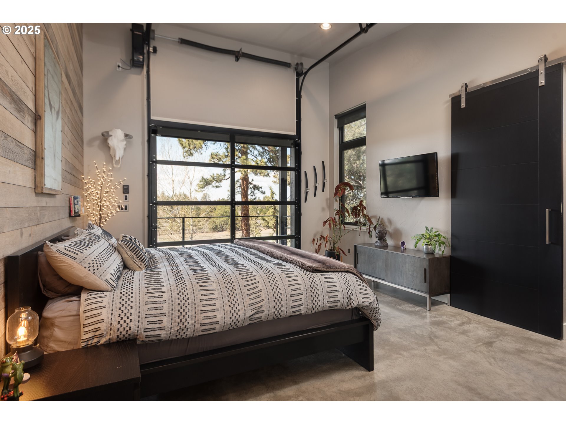 21060 Knott Road Bend, OR 97702 - Photo 18 of 48