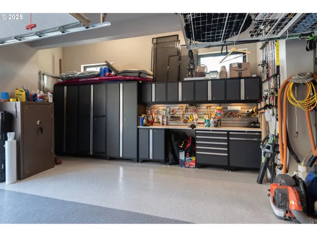 $3,500,000 | 21060 Knott Road, Bend, OR 97702