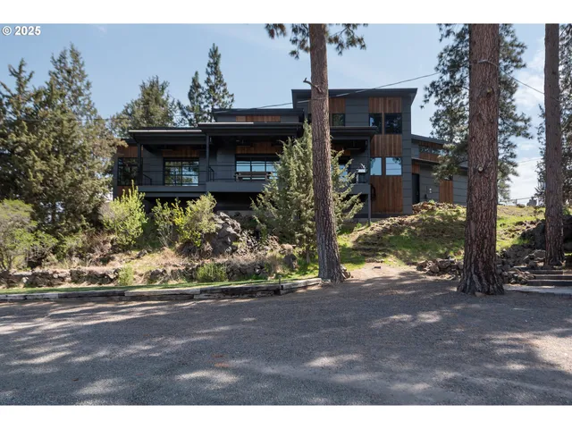 $3,500,000 | 21060 Knott Road, Bend, OR 97702