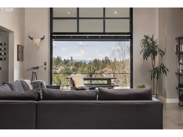 $3,500,000 | 21060 Knott Road, Bend, OR 97702