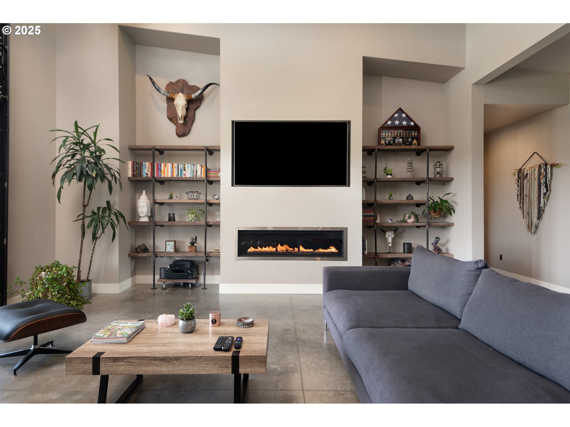 21060 Knott Road Bend, OR 97702 - Photo 8 of 48