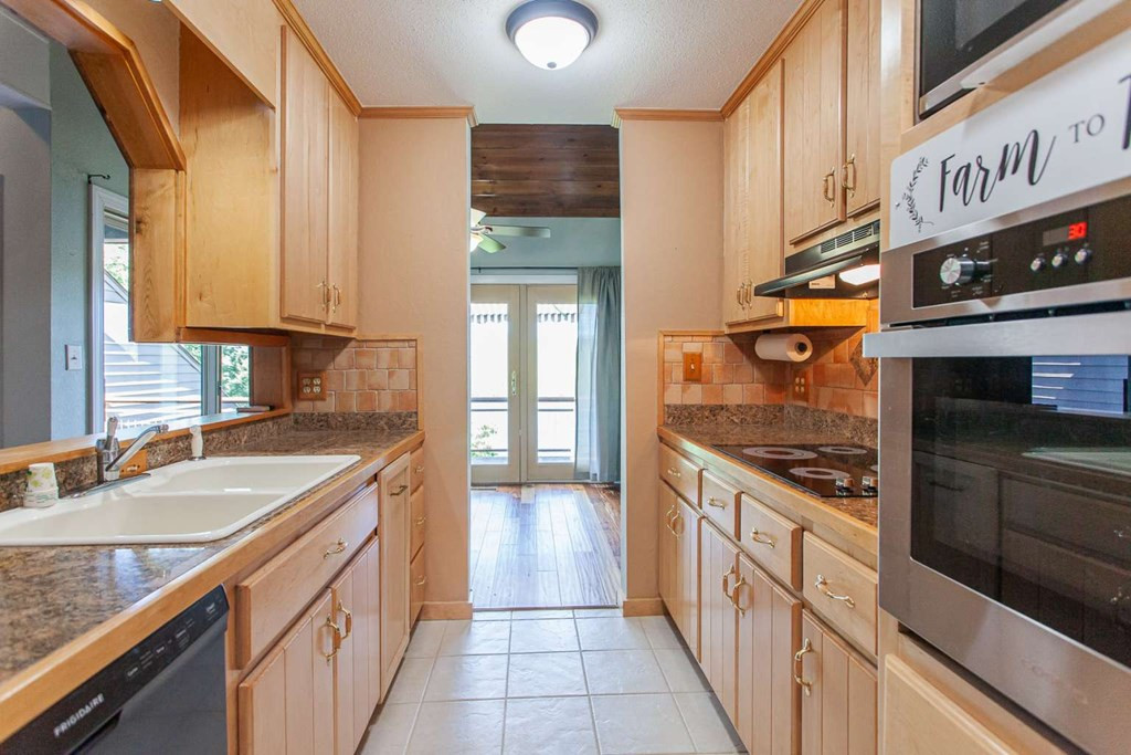 500 Marina Road, Unit E2 Murphy, NC 28906 - Photo 10 of 20