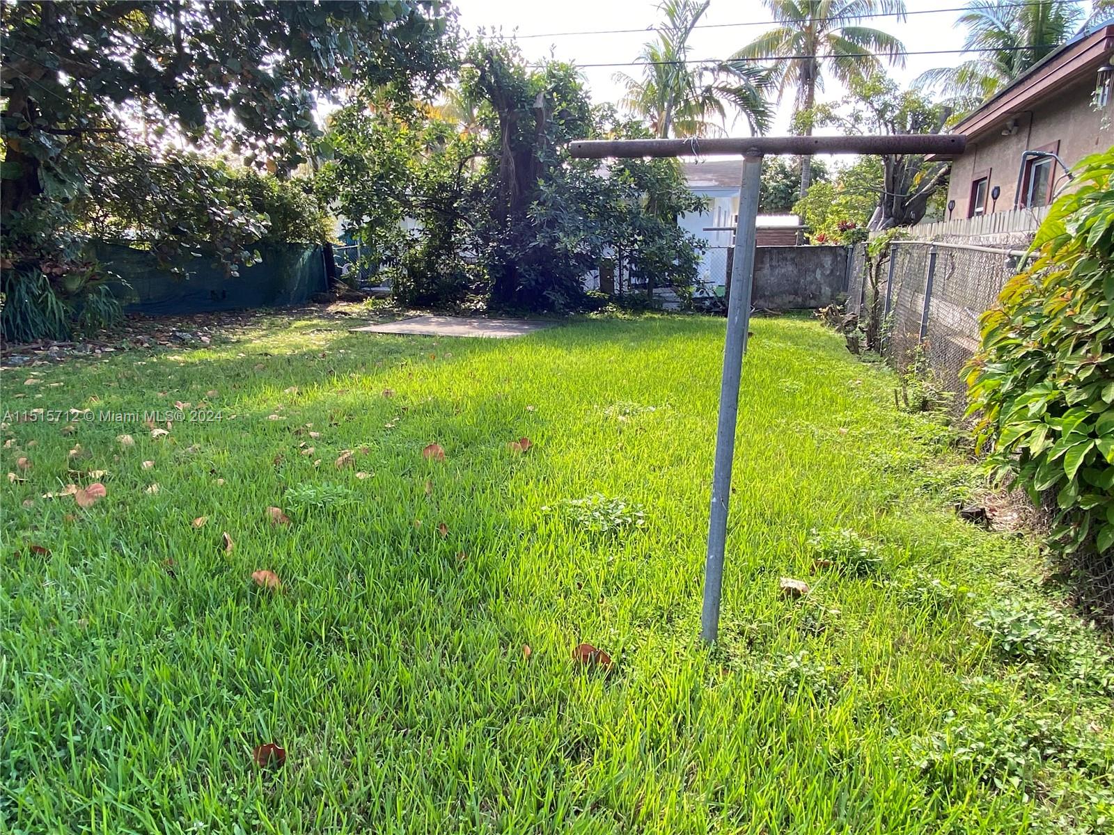 1810 Northwest 47th Street Miami, FL 33142 - Photo 17 of 18