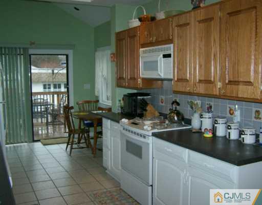710 2nd Street Dunellen, NJ 08812 - Photo 4 of 8 Gallery Image 4