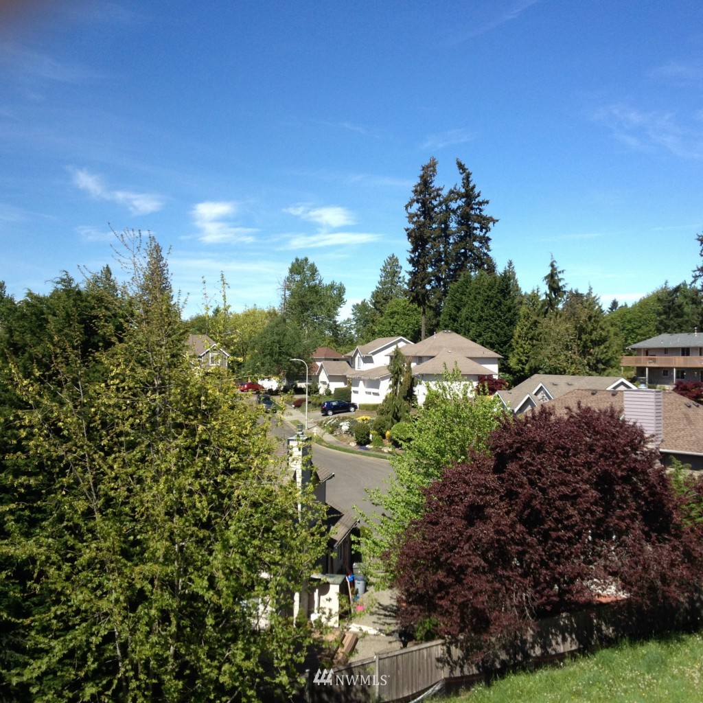 1904 Northeast 24th Street Renton, WA 98056 - Photo 22 of 25