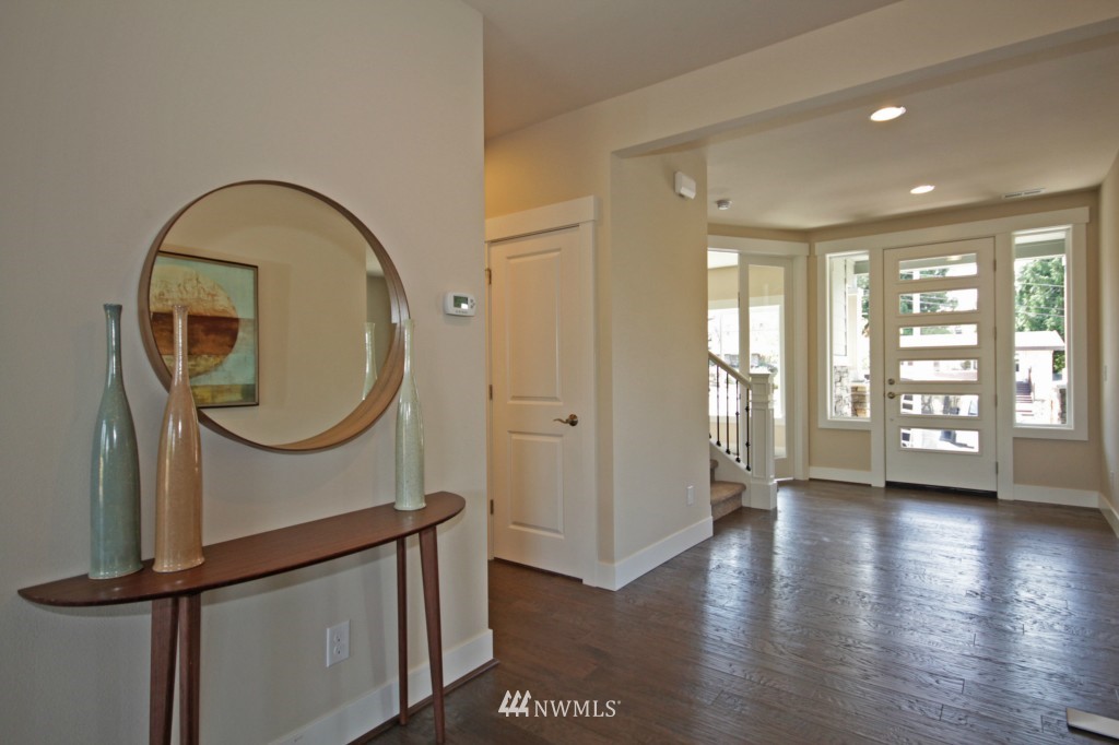 1904 Northeast 24th Street Renton, WA 98056 - Photo 4 of 25