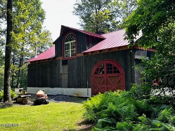 $699,000 | 538 Two Mile Road, Howard, PA 16841