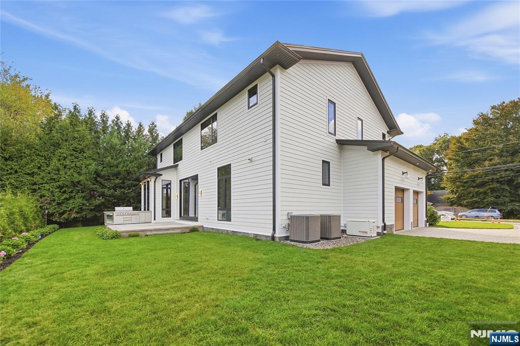 295 Schraalenburgh Road Haworth, NJ 07641 - Photo 36 of 37 Gallery Image 36