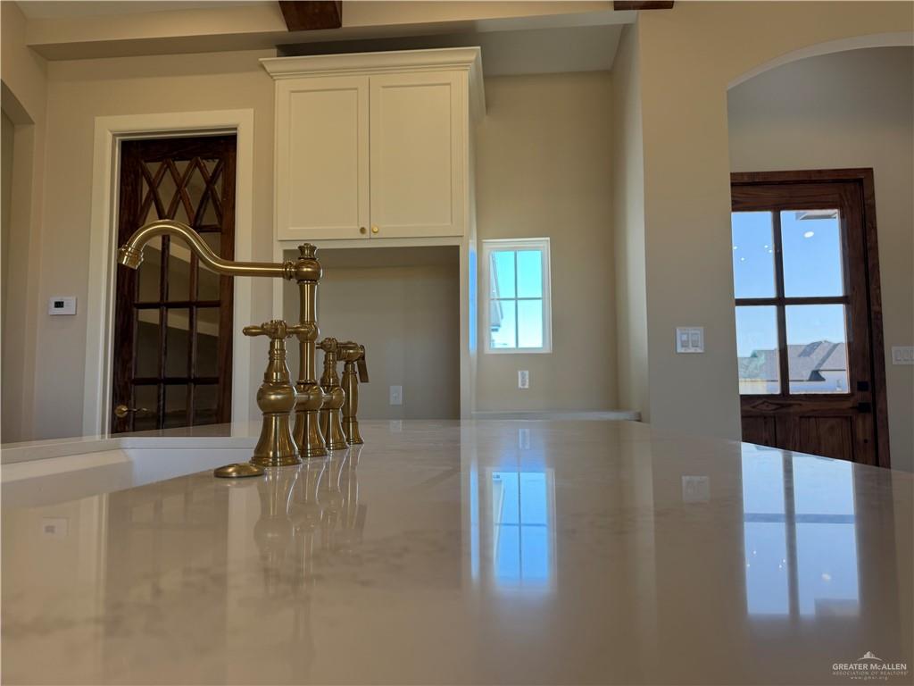 7817 North 40th Street McAllen, TX 78504 - Photo 16 of 22 a view of a livingroom with furniture and an entryway