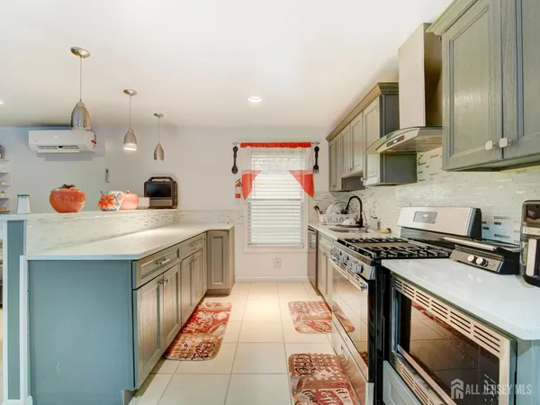 $579,000 | 267 Watson Avenue, Perth Amboy, NJ 08861