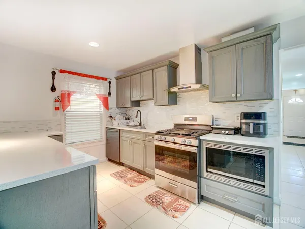 $579,000 | 267 Watson Avenue, Perth Amboy, NJ 08861