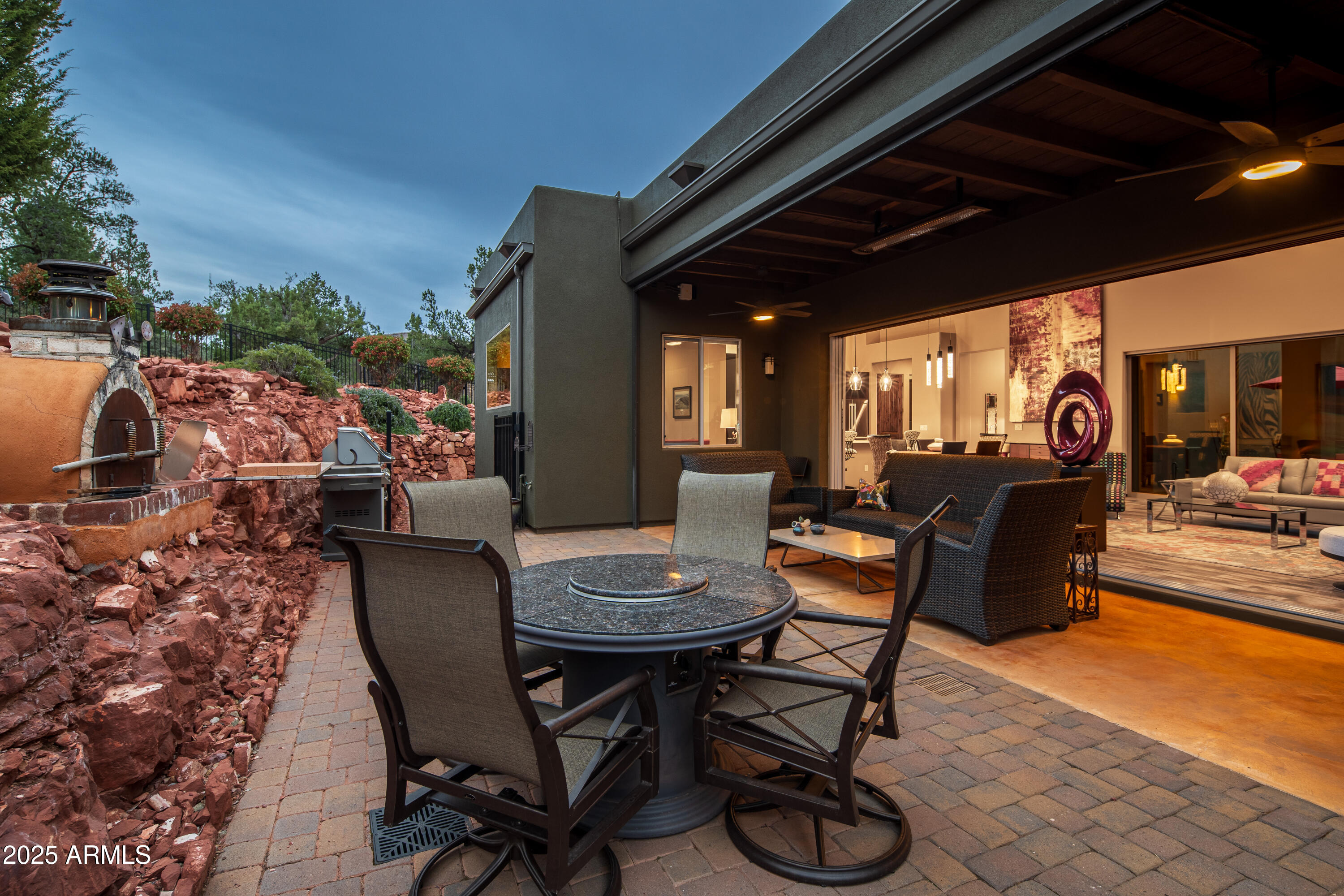 80 Rimstone Circle Sedona, AZ 86336 - Photo 4 of 40 INDOOR_OUTDOOR LIVING