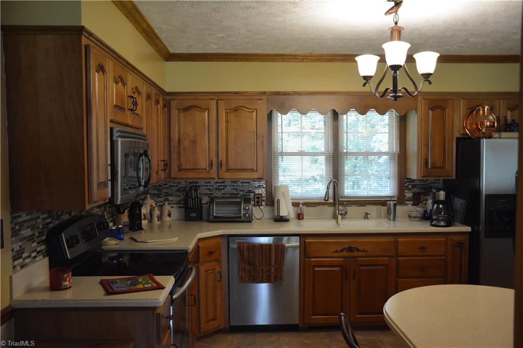 185 Maple Hollow Road Mount Airy, NC 27030 - Photo 13 of 30 Gallery Image 13