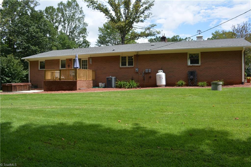 185 Maple Hollow Road Mount Airy, NC 27030 - Photo 6 of 30 Gallery Image 6