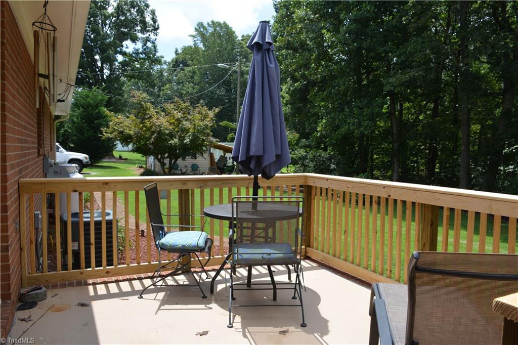 185 Maple Hollow Road Mount Airy, NC 27030 - Photo 8 of 30 Gallery Image 8