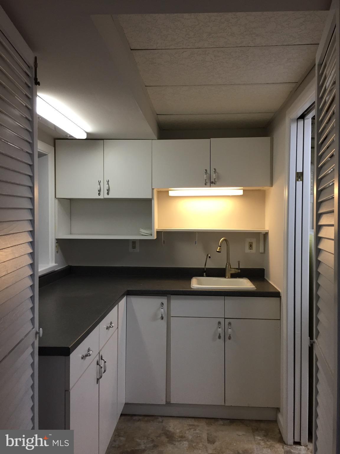 3409 Anderson Road Kensington, MD 20895 - Photo 24 of 29 Kitchenette