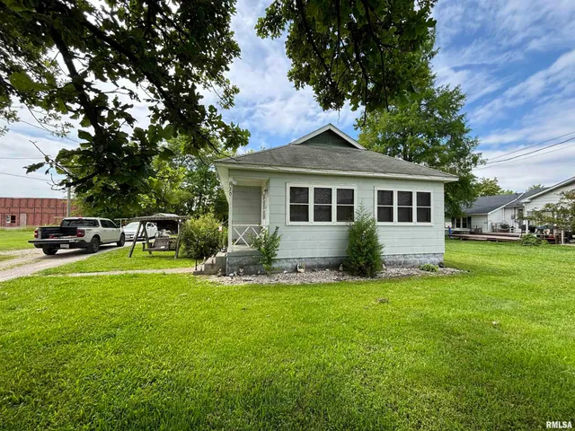 $67,000 | 20 Penco Avenue, Centralia, IL 62801