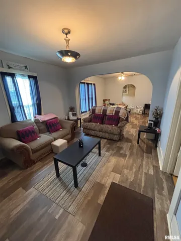 $67,000 | 20 Penco Avenue, Centralia, IL 62801