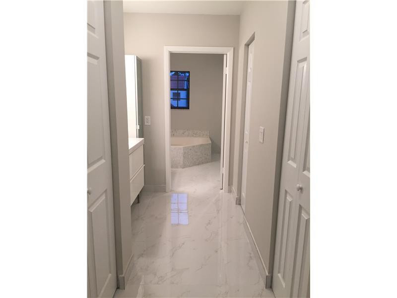 7474 Champagne Place, Unit 7474 Boca Raton, FL 33433 - Photo 3 of 17 Bathroom Master.
