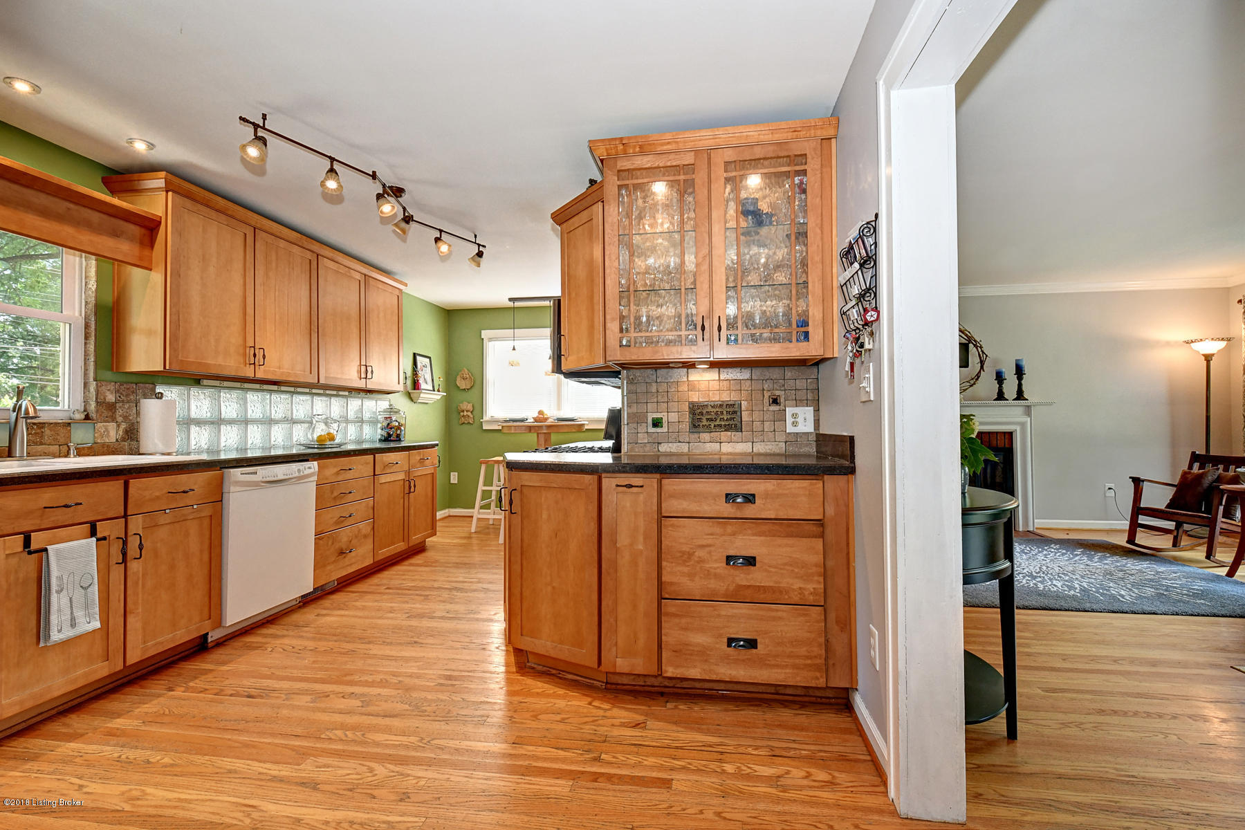 4529 Fox Run Road Louisville, KY 40207 - Photo 3 of 30 C