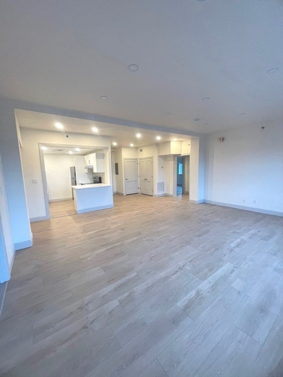 475 Commonwealth Avenue, Unit 701 Boston, MA 02215 - Photo 4 of 26