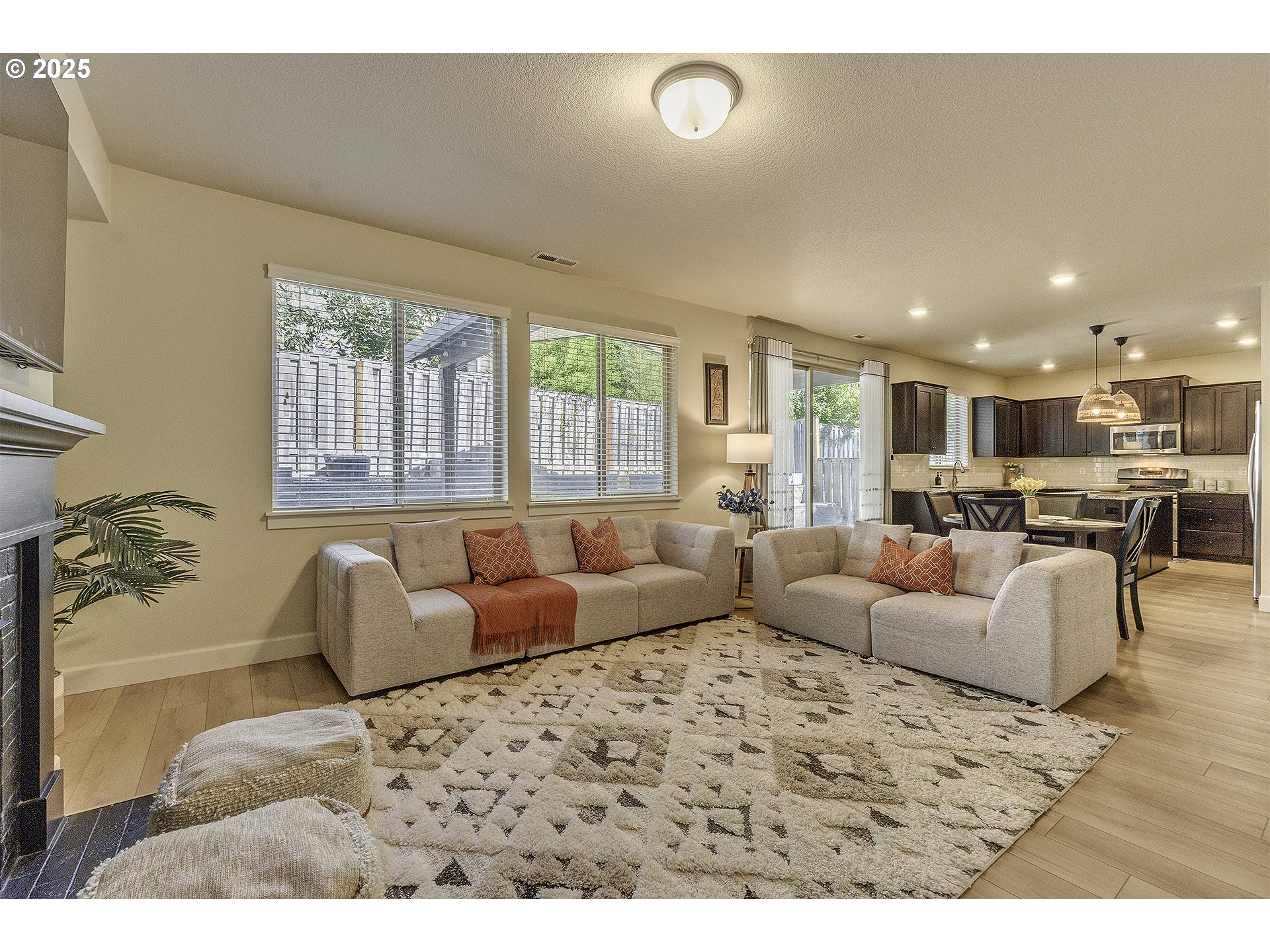 13255 Southwest Hazelcrest Way Portland, OR 97224 - Photo 16 of 37