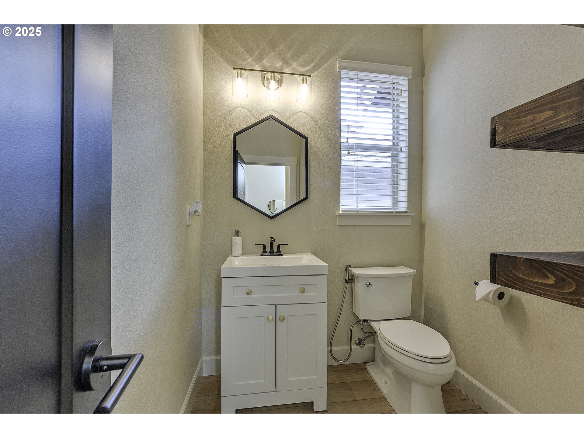 13255 Southwest Hazelcrest Way Portland, OR 97224 - Photo 17 of 37