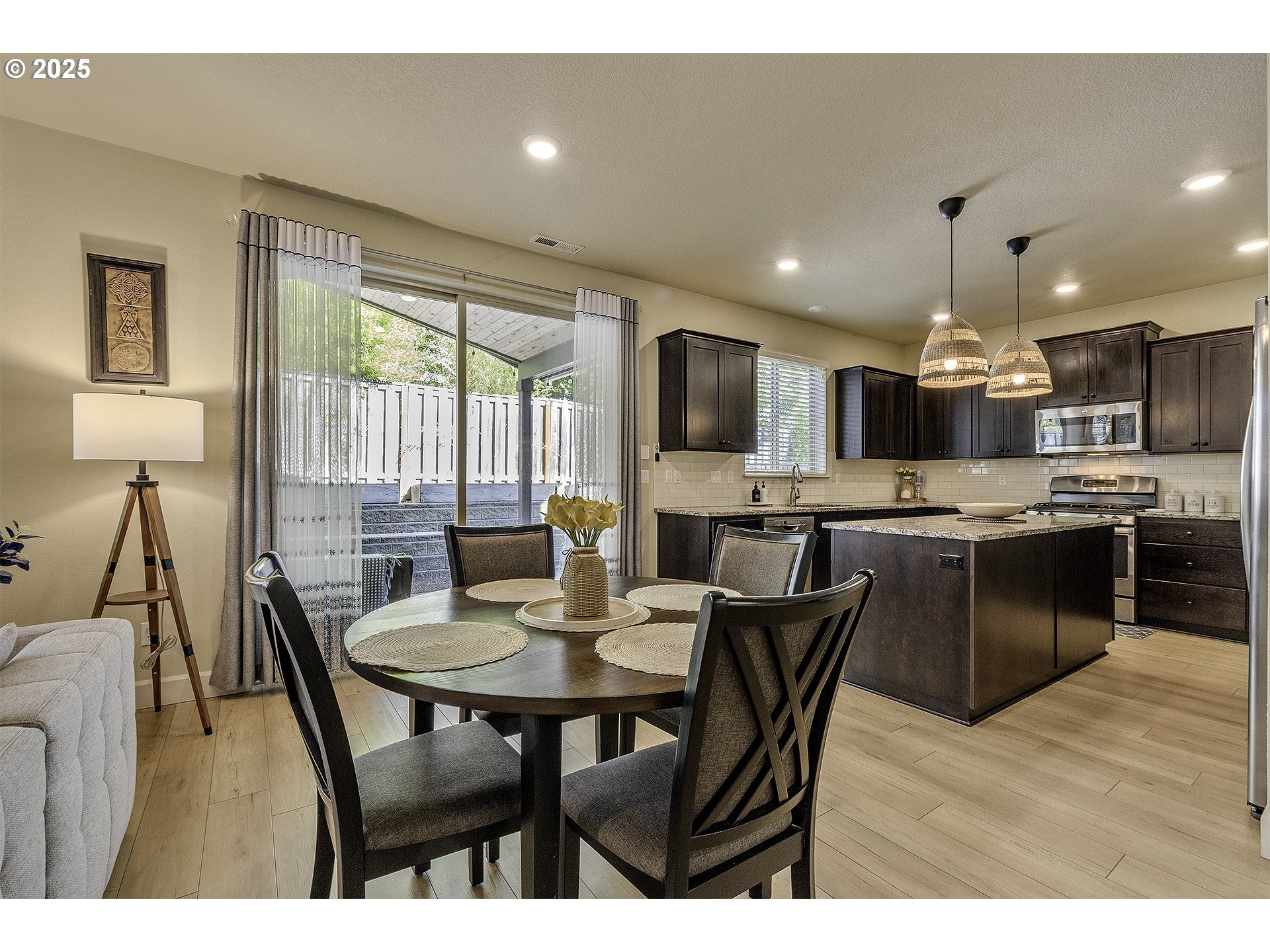 13255 Southwest Hazelcrest Way Portland, OR 97224 - Photo 10 of 37