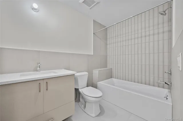 $875,000 | 37 Dessau Circle, Spring Valley, NY 10977