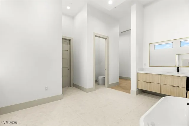 $4,000,000 | 5885 St Ebbes Court, Las Vegas, NV 89131