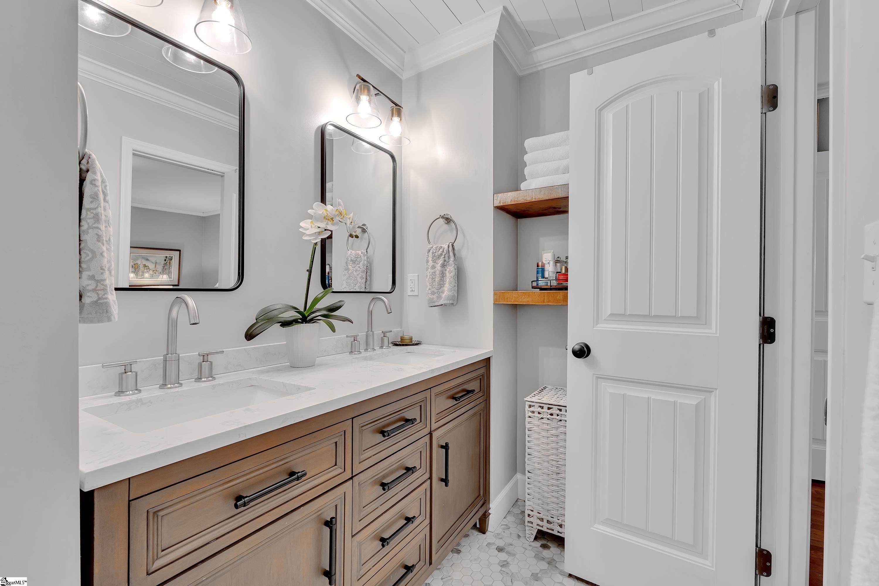 40 Nottingham Road Greenville, SC 29607 - Photo 14 of 32 Gallery Image 14