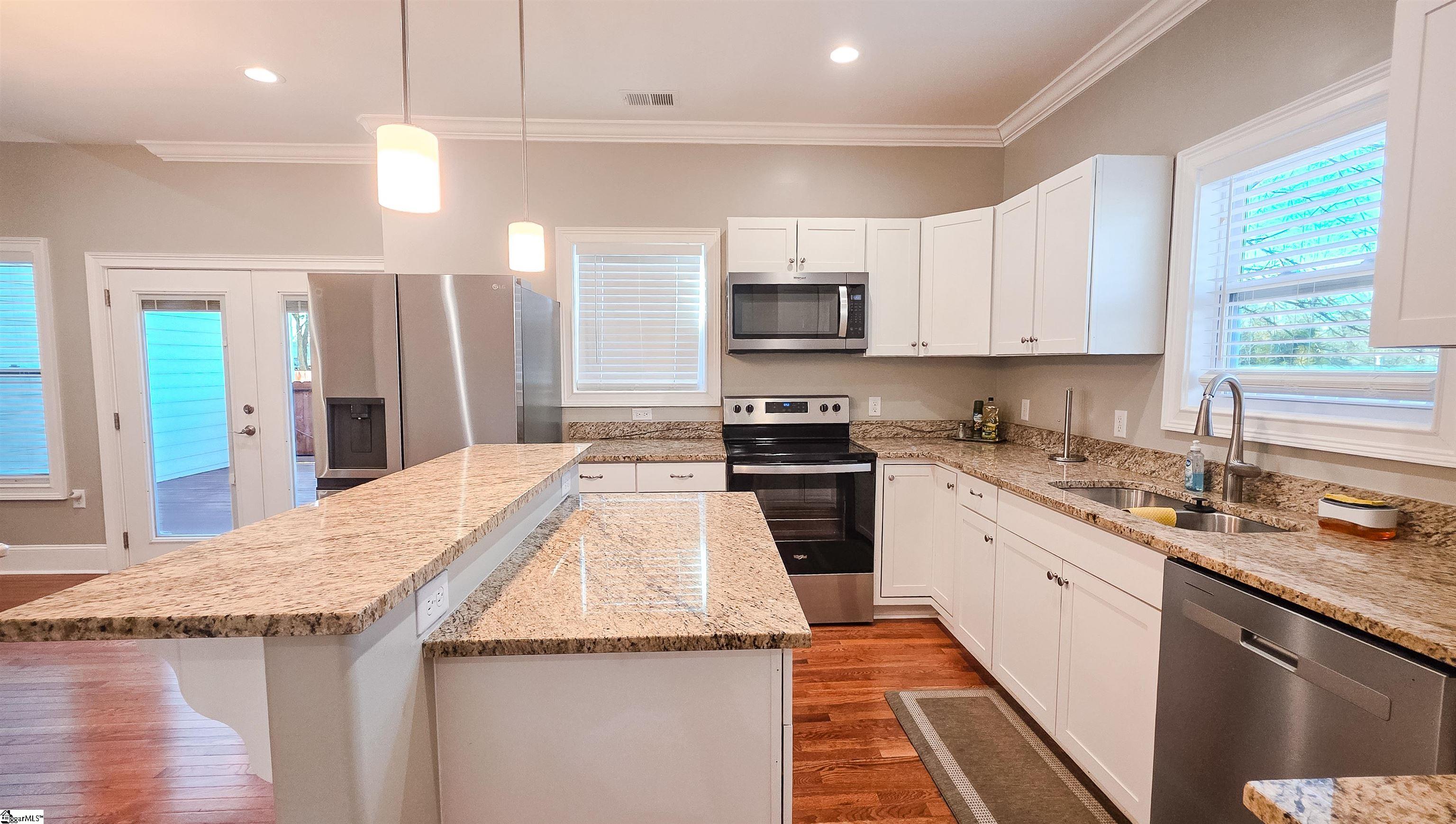 843 St Mark Road Taylors, SC 29687 - Photo 12 of 36