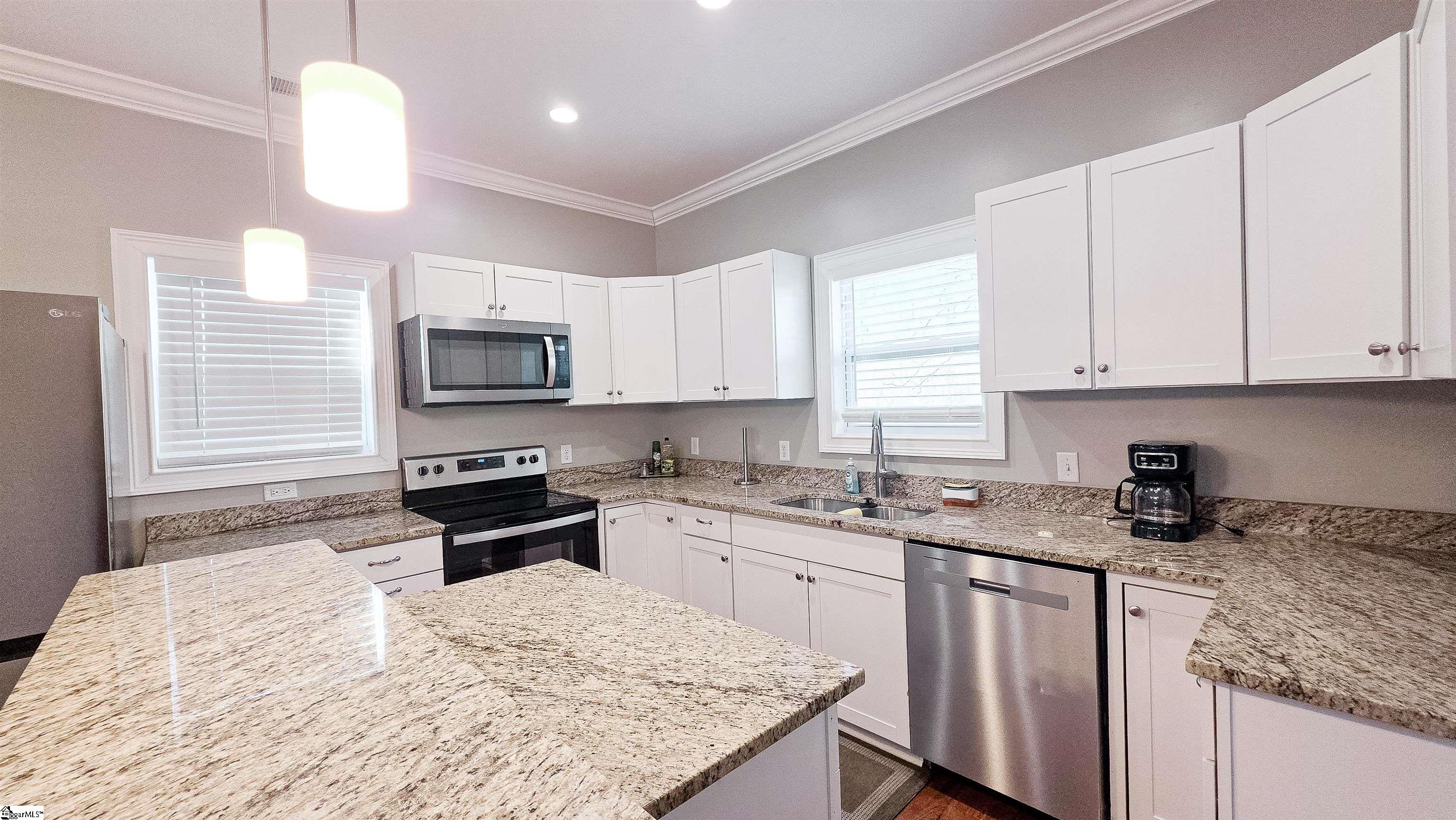 843 St Mark Road Taylors, SC 29687 - Photo 14 of 36