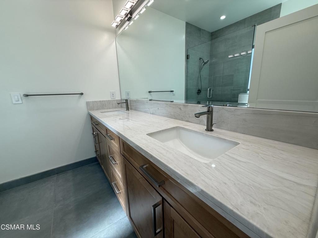 4245 Juneau Circle, Unit A Simi Valley, CA 93063 - Photo 13 of 17
