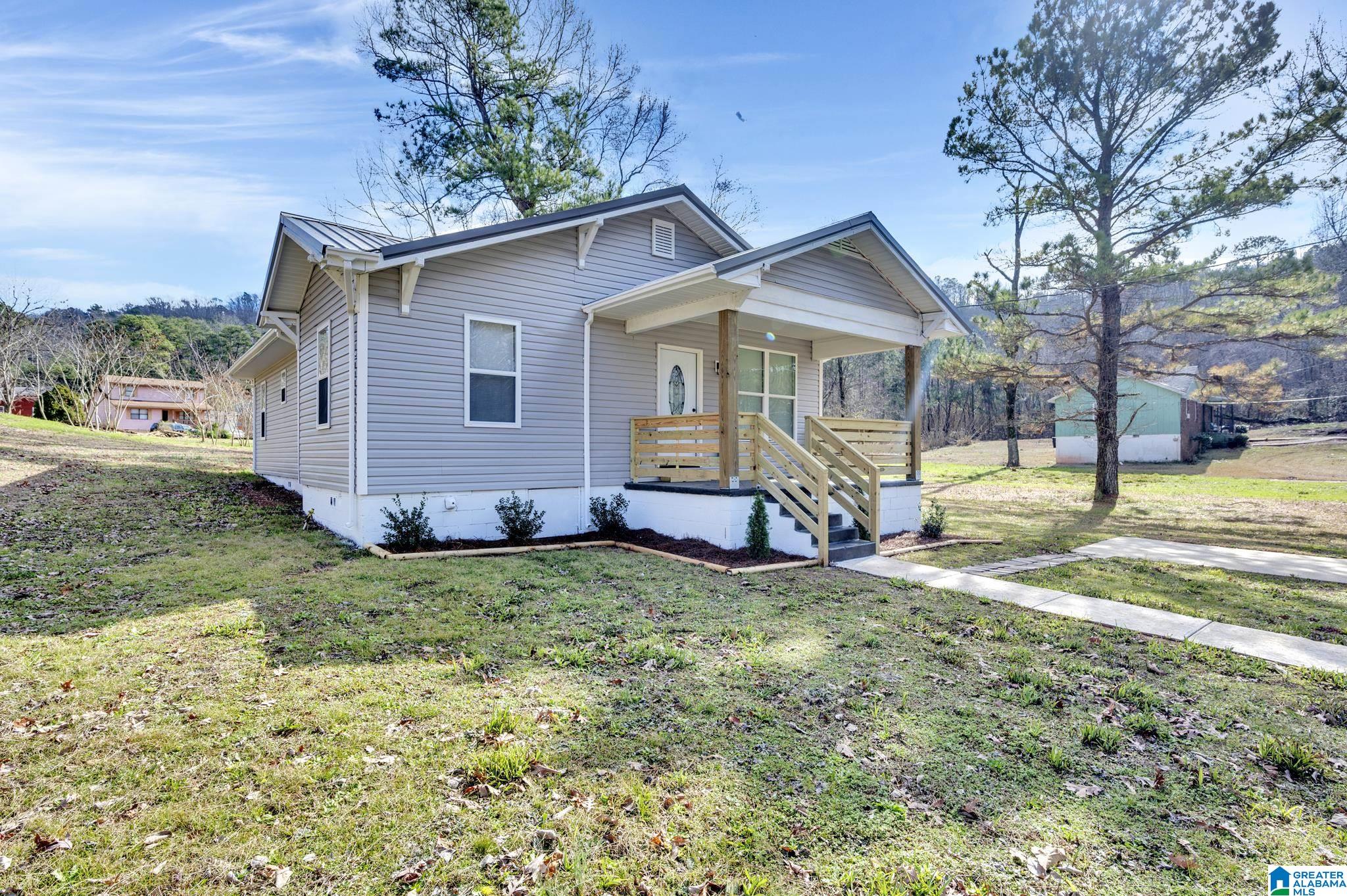 2737 22nd Street Southwest Birmingham, AL 35211 - Photo 3 of 26