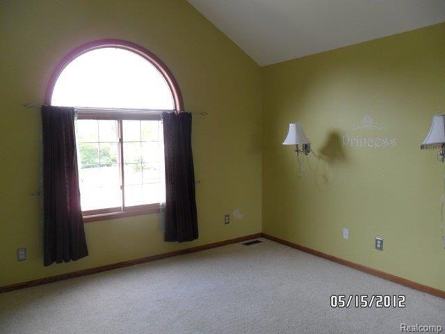 271 Conover Court Howell, MI 48843 - Photo 10 of 13 SAM_2373.JPG