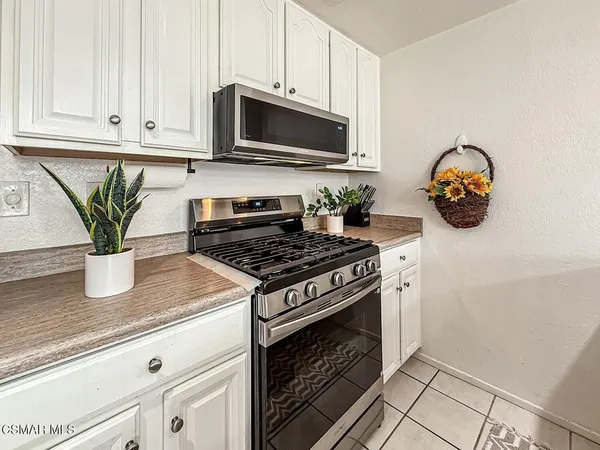 $4,150 | 560 Chapala Drive, Camarillo, CA 93010