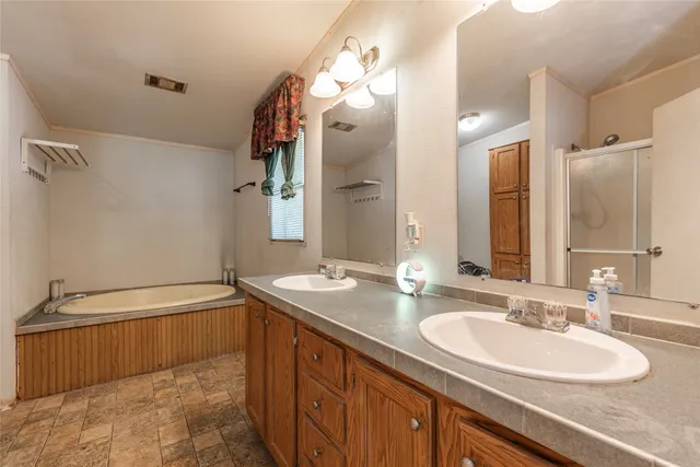 $249,900 | 4624 6th Street, Bacliff, TX 77518