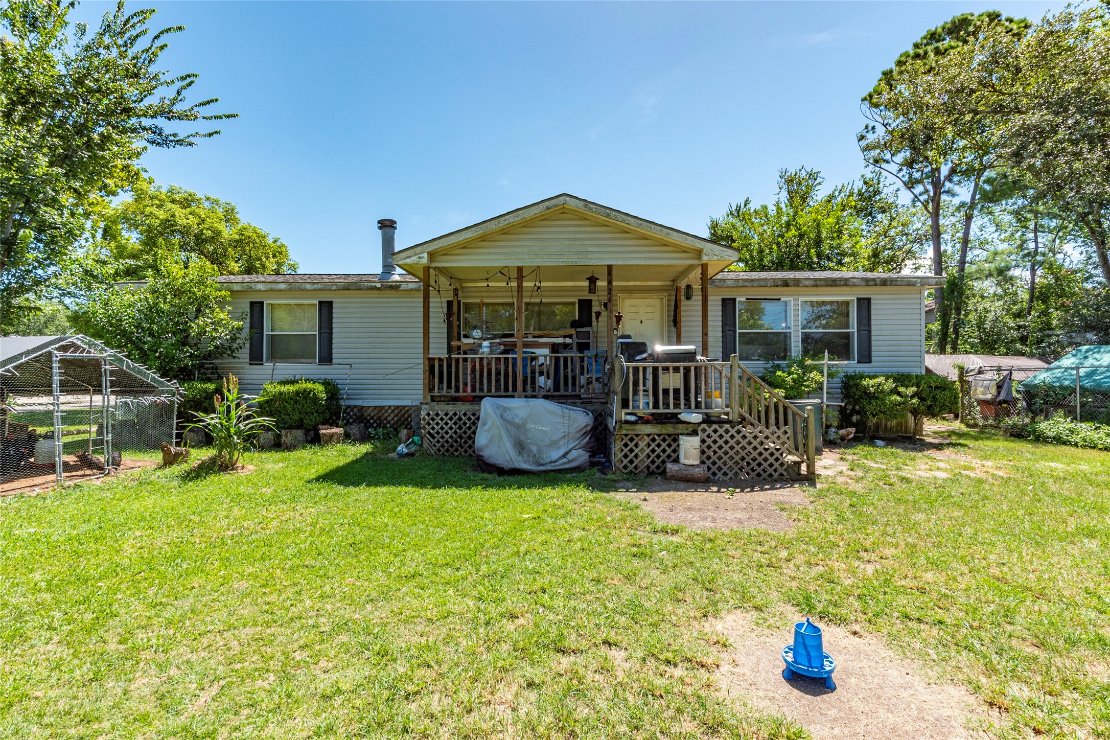 4624 6th Street Bacliff, TX 77518 - Photo 2 of 36 a view of a house with backyard porch and sitting area
