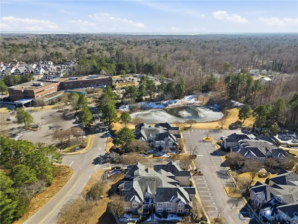 $250,000 | 705 Queens Path, Williamsburg, VA 23185