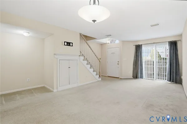 $250,000 | 705 Queens Path, Williamsburg, VA 23185