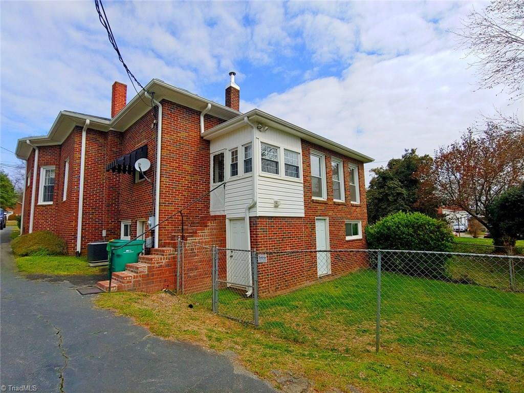 203 East Decatur Street Madison, NC 27025 - Photo 3 of 24 Gallery Image 3