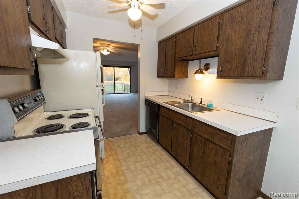125 Cuttle Road, Unit 44 Marysville, MI 48040 - Photo 7 of 46